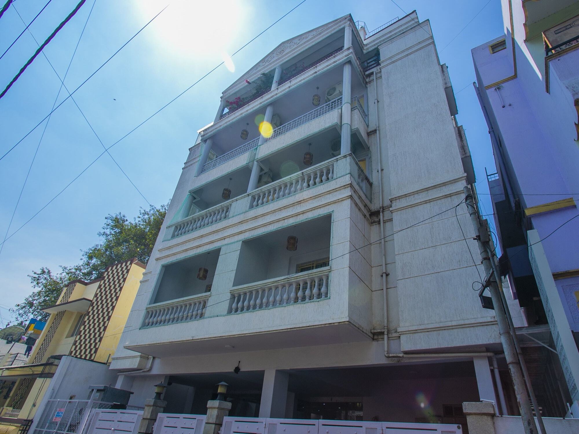 Oyo 23360 White Bricks Inn Bangalore Exterior foto